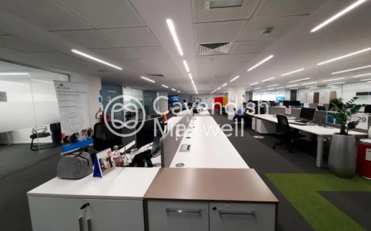 FULL FLOOR l NEXT TO METRO l PRIME LOCATION