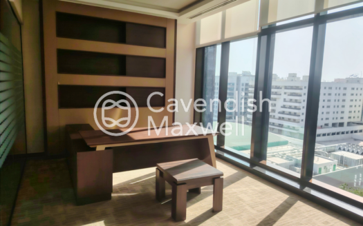 Ready to Move| Fully Fitted | Close to Metro